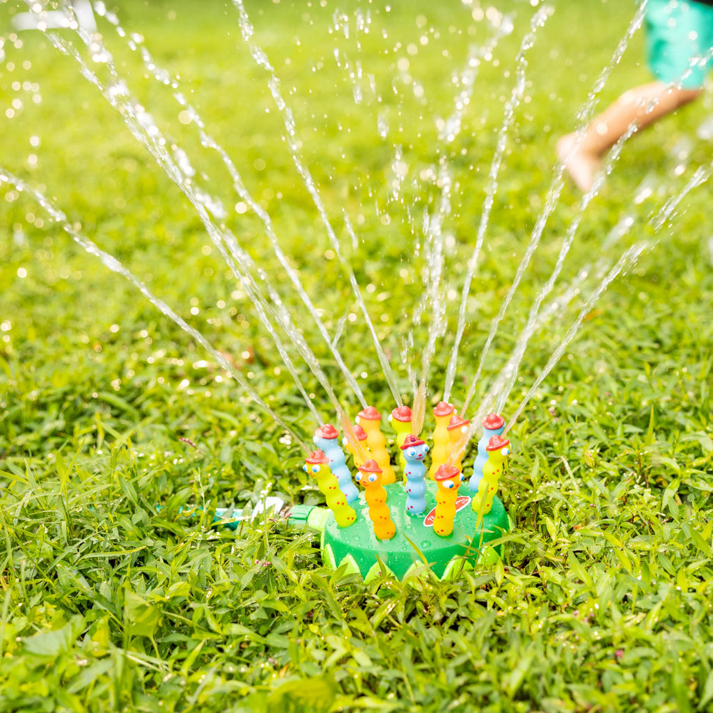 Outdoor Sprinkler Toy with Hose Attachment J16481