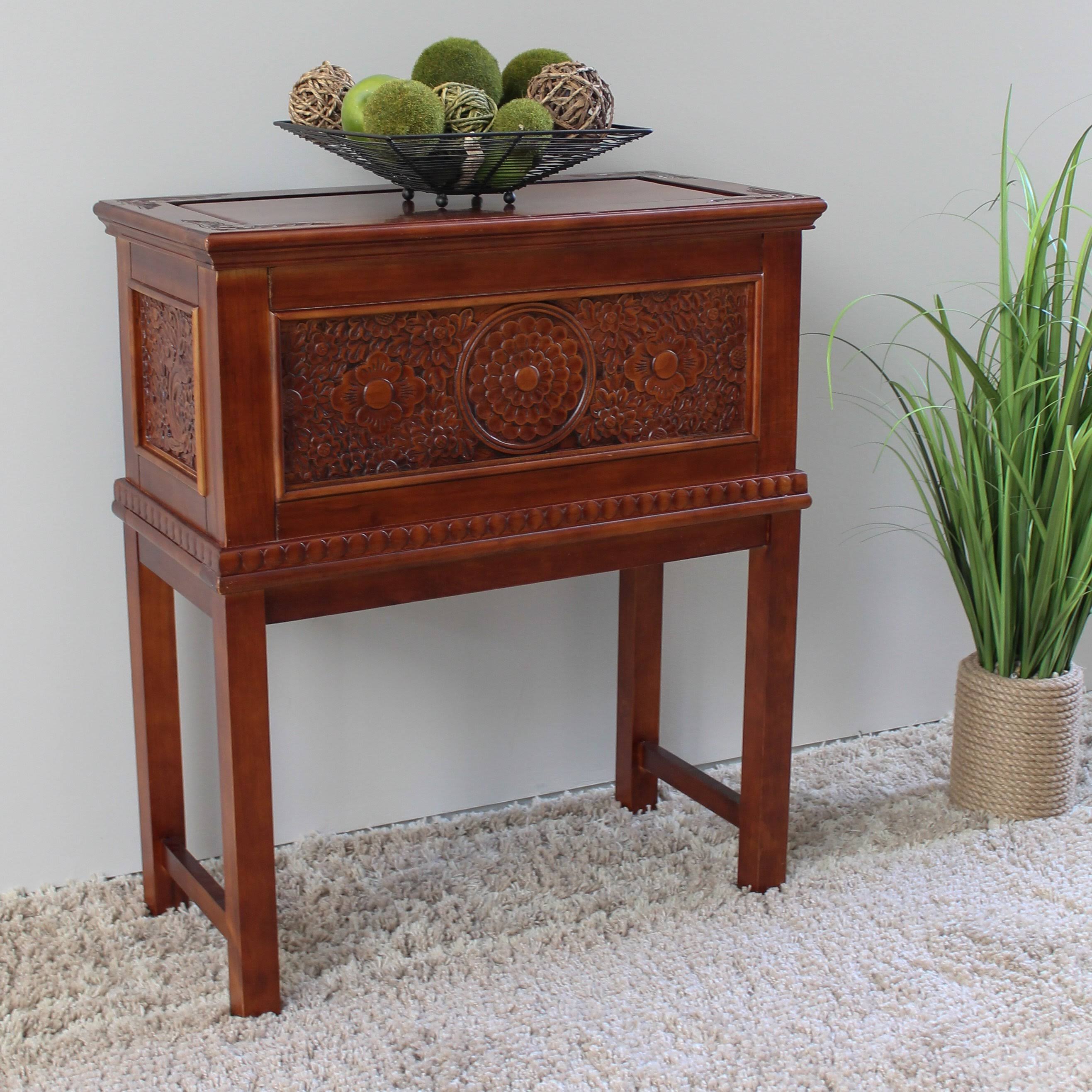 Windsor Carved Wood Trunk on Stand B1524