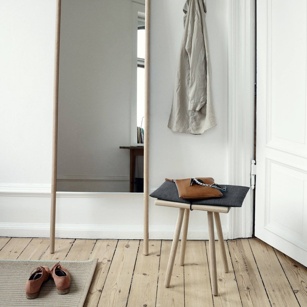 Oak Stool Q632
