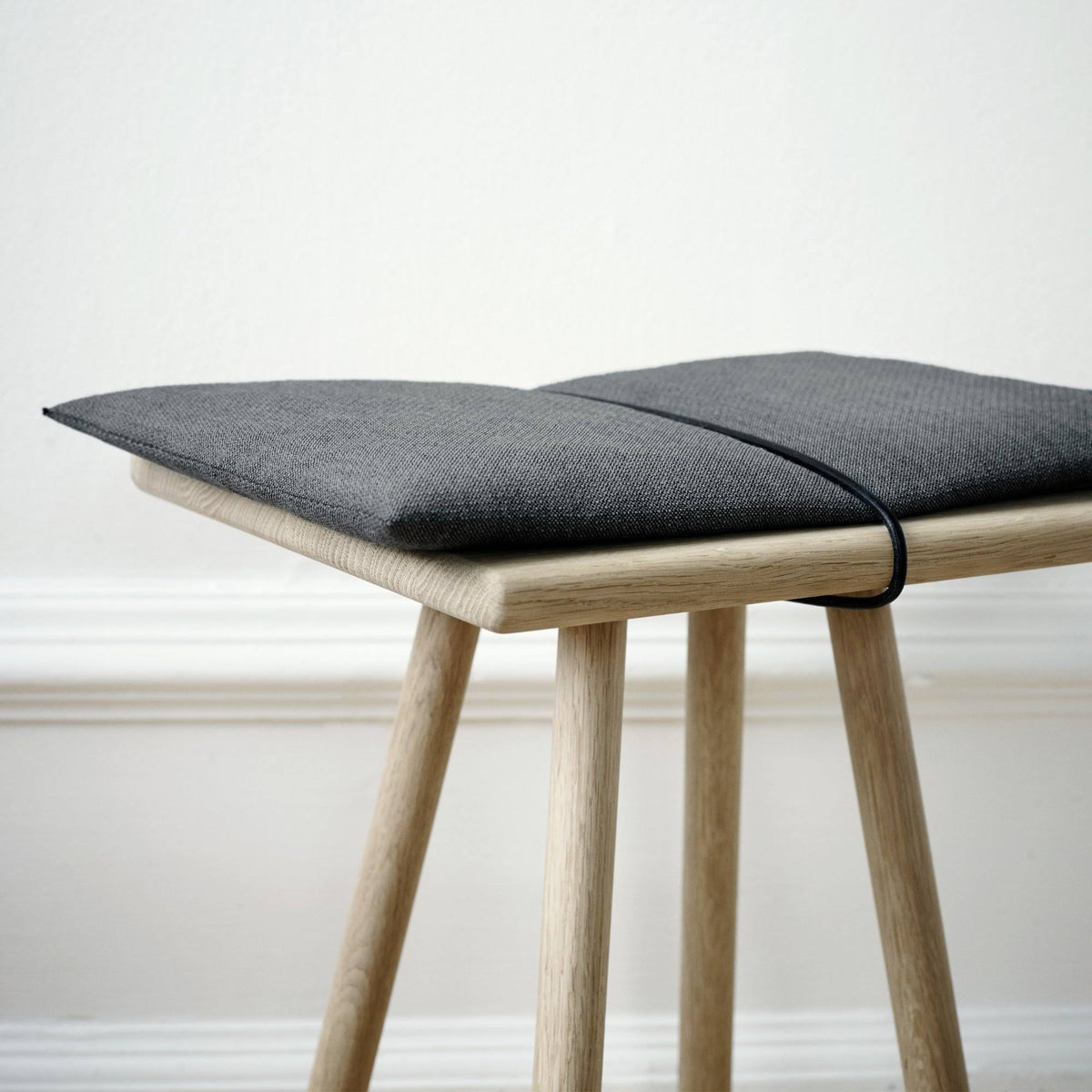 Oak Stool Q632