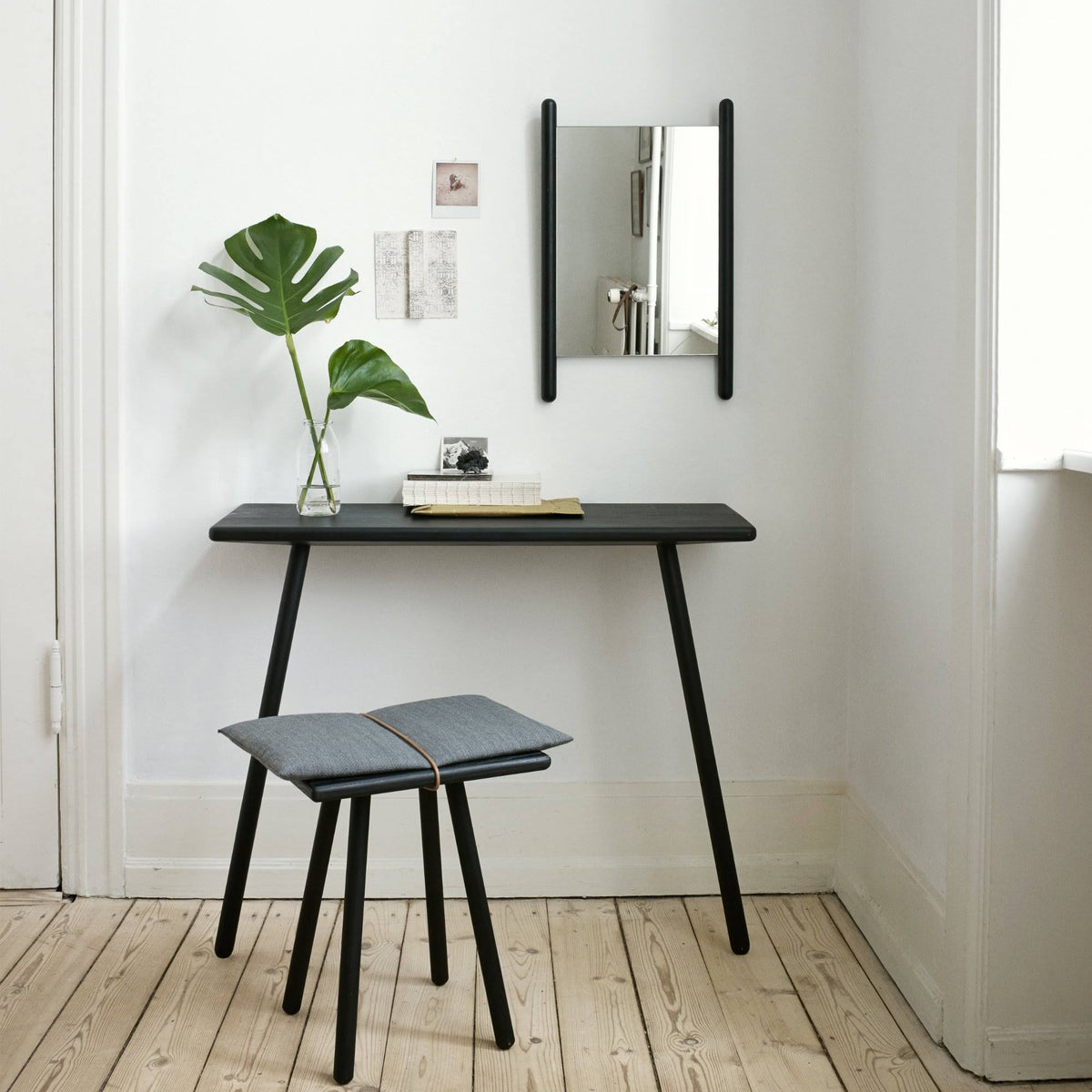 Oak Stool Q632