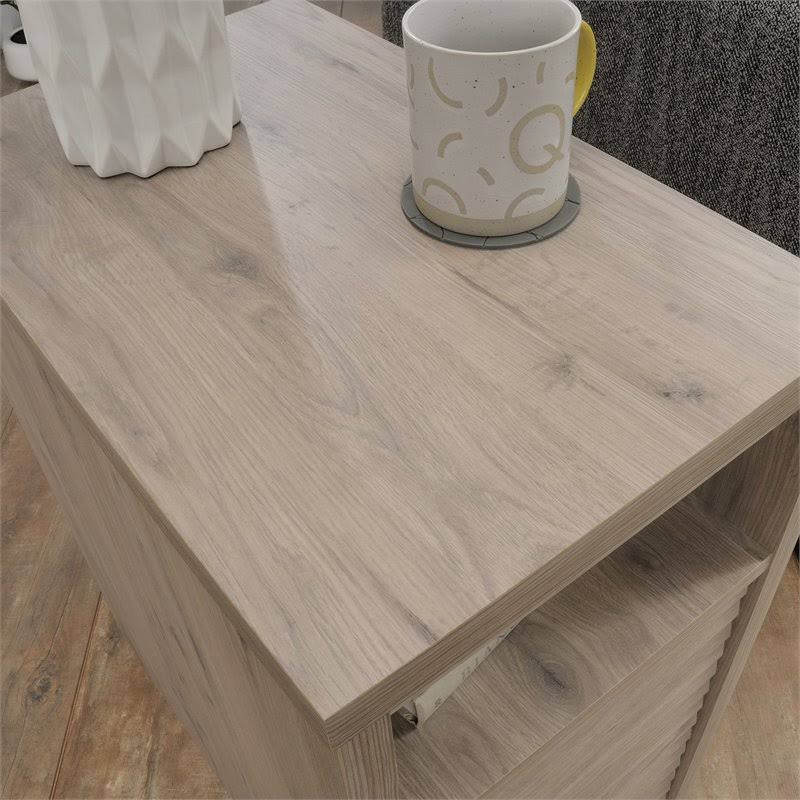 Laurel Oak Side Table L715