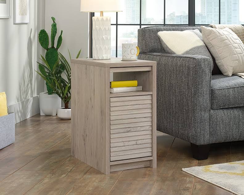 Laurel Oak Side Table L715