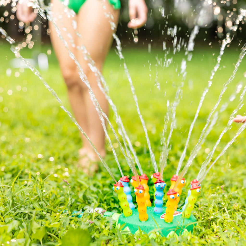 Outdoor Sprinkler Toy with Hose Attachment J16481