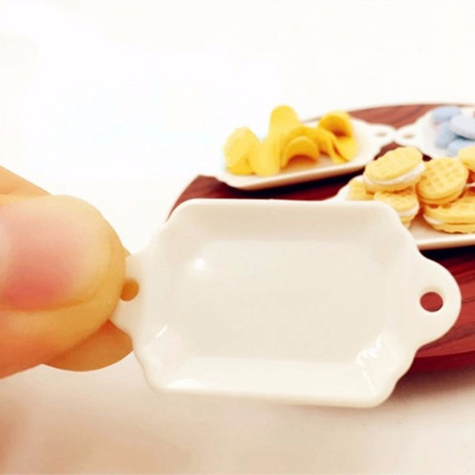 33 Pcs Dollhouse Miniature Tableware Plastic Plate Toys Set Z7741