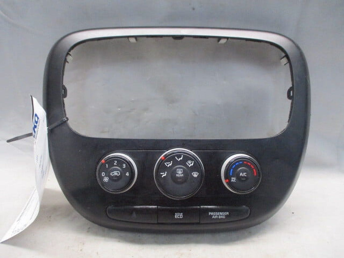 Pre-Owned Kia Soul AC Heater Temperature Control Unit K120