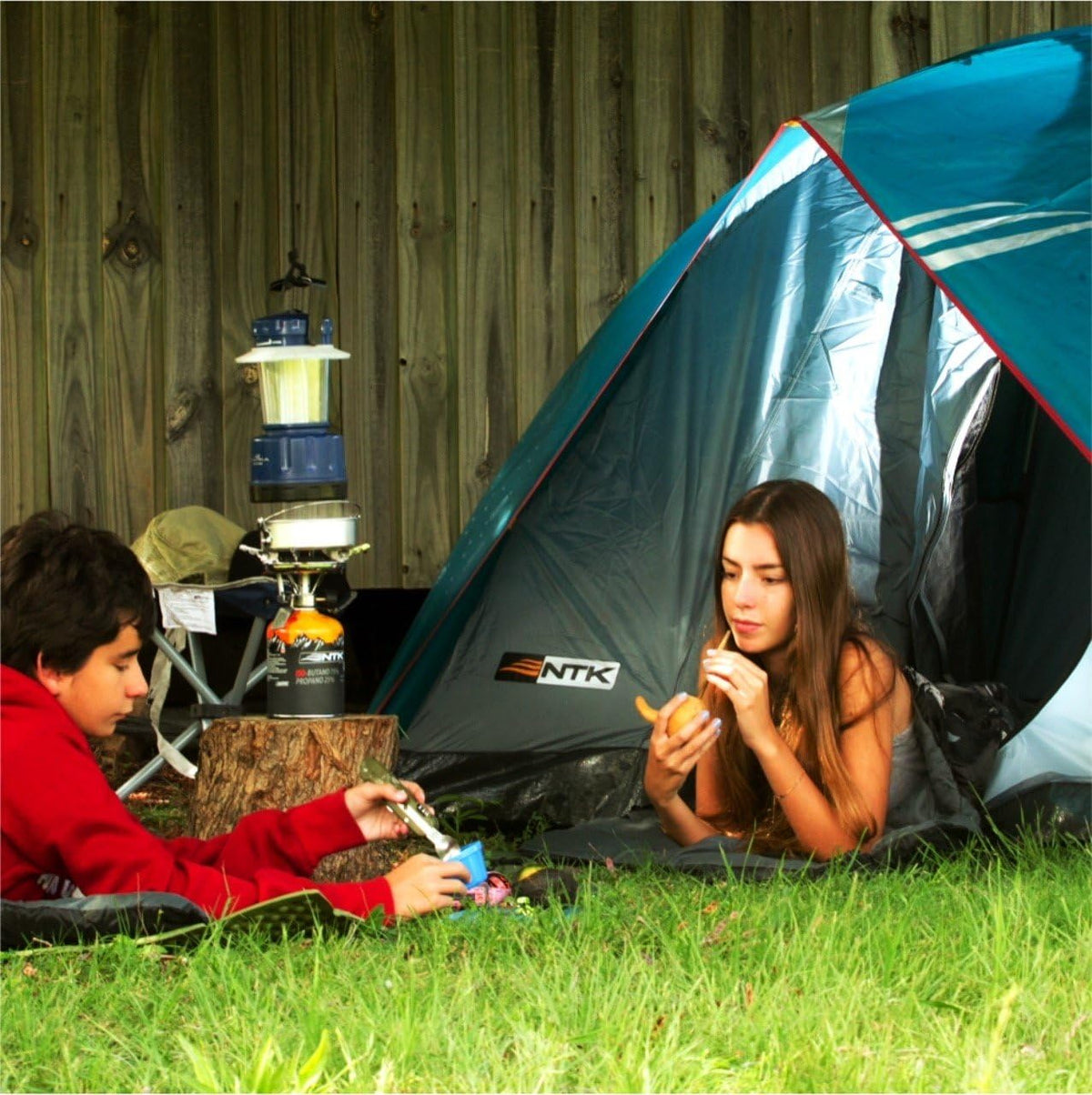 10x10 Instant 6 Person Waterproof Dome Tent I322