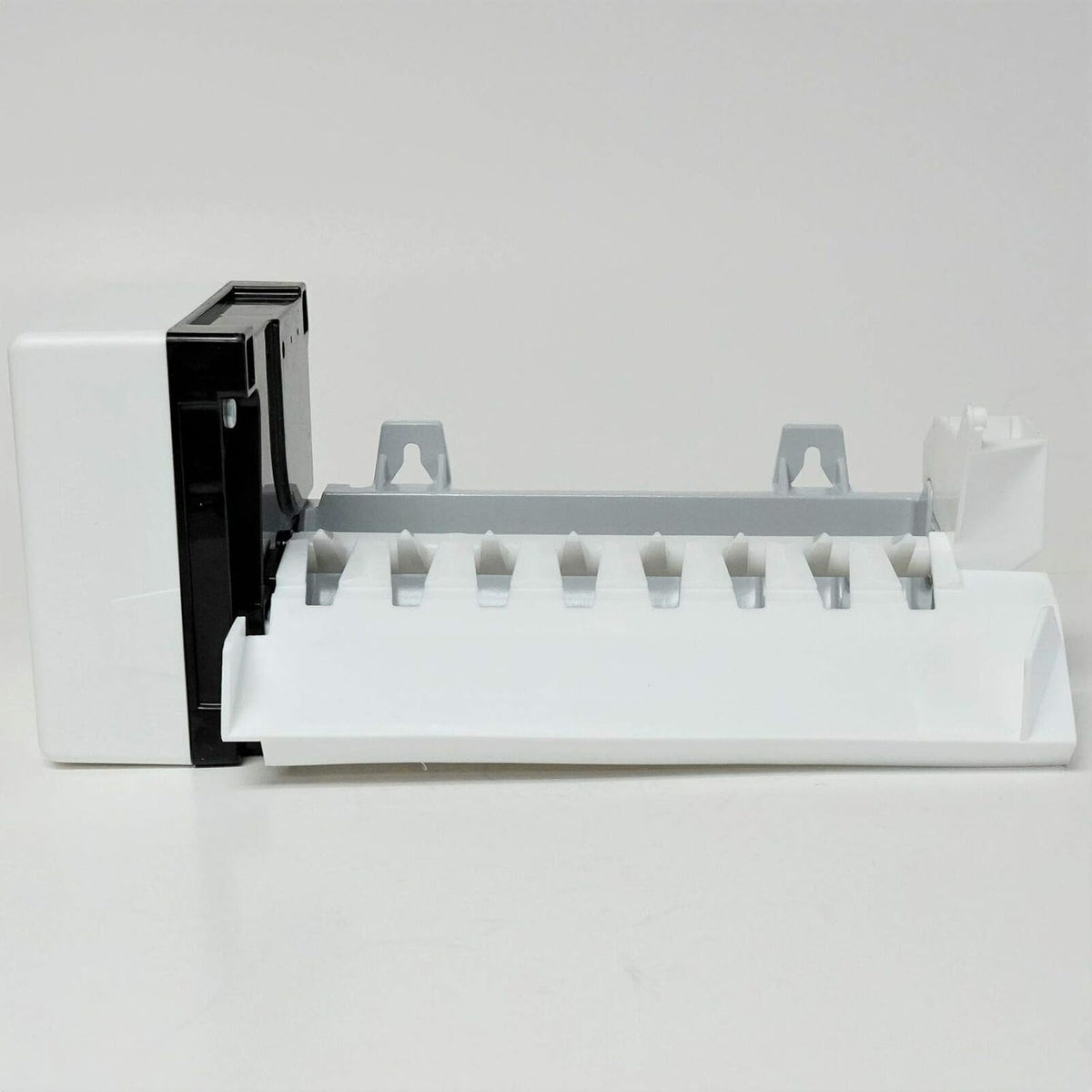 Ice Maker for Refrigerator Models J7978