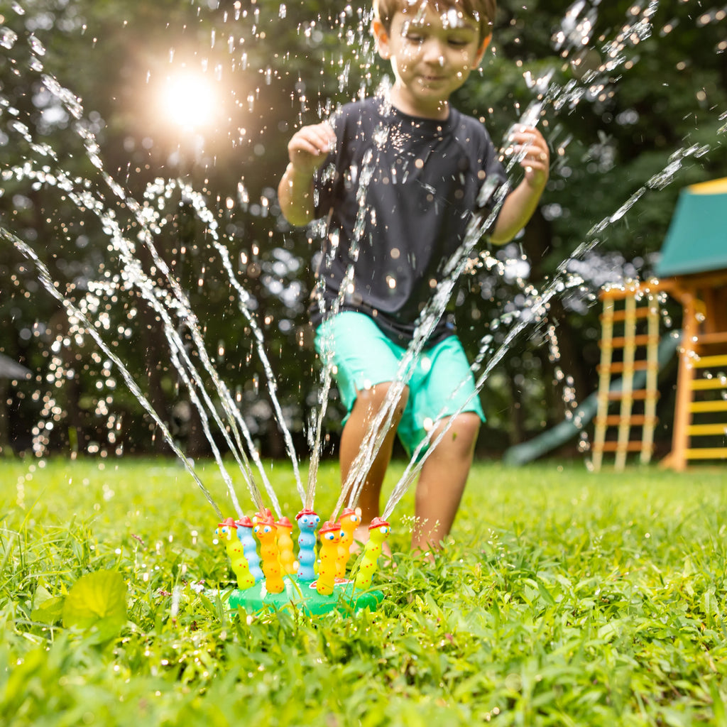 Outdoor Sprinkler Toy with Hose Attachment J16481